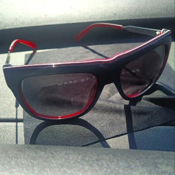 Marc By Marc Jacobs Red White Blue Sunglasses Small Unisex No Case - Picture 3 of 9